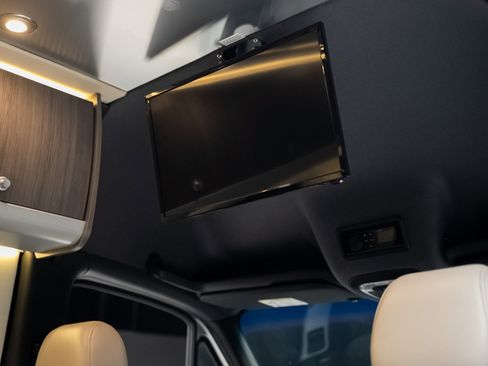 Used 2021 Mercedes-Benz Sprinter 3500 image 64