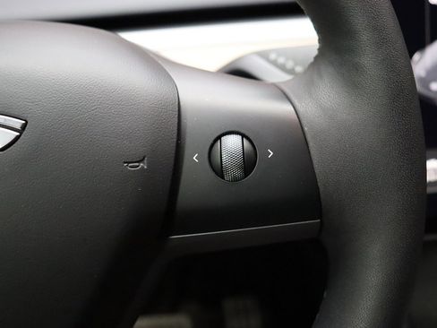 Used 2022 Tesla Model Y Performance image 63