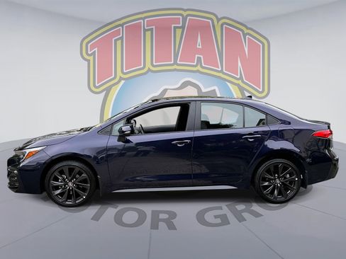 Used 2023 Toyota Corolla SE FWD image 2