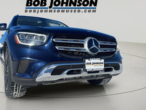 Used 2021 Mercedes-Benz GLC 300 4MATIC w/ Premium Package image 9