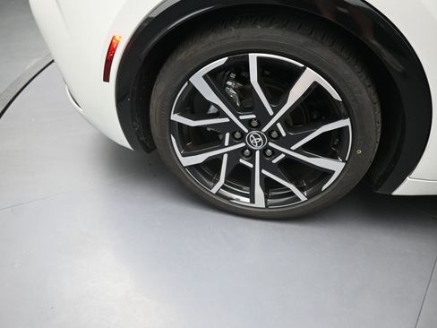 Certified 2024 Toyota Prius Prime XSE image 21