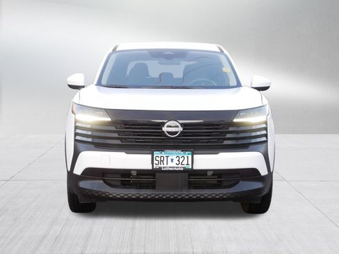 Certified 2025 Nissan Kicks SV w/ Illumination Package image 2