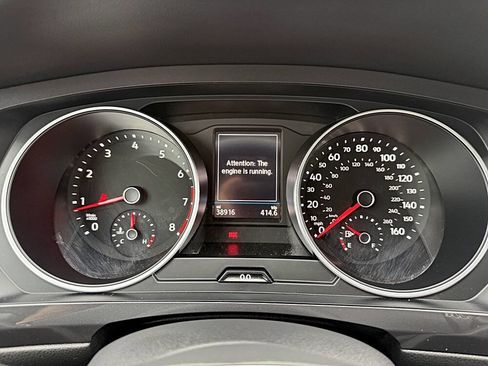 Used 2021 Volkswagen Tiguan SE w/ Panoramic Sunroof Package image 13