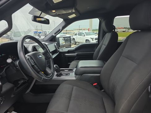 Used 2018 Ford F150 XLT w/ Equipment Group 302A Luxury AWD/4WD image 8