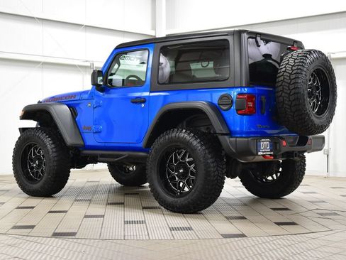 Used 2024 Jeep Wrangler Rubicon w/ Convenience Group AWD/4WD image 5