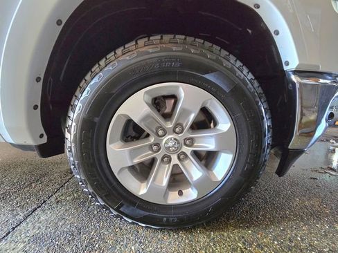 Used 2022 RAM 1500 Laramie AWD/4WD image 34