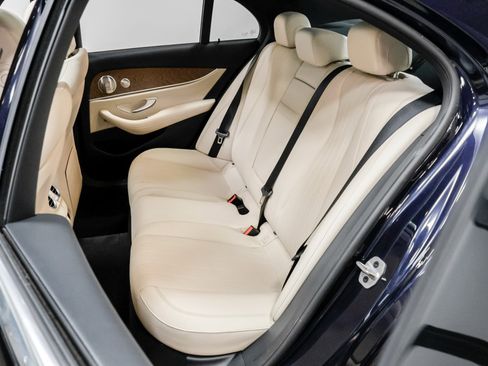 Used 2023 Mercedes-Benz E 350 4MATIC Sedan image 44