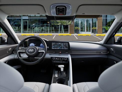 New 2025 Hyundai Elantra Limited image 17