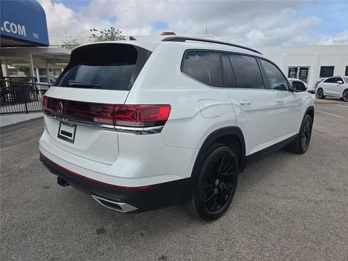New 2026 Volkswagen Atlas SE image 3