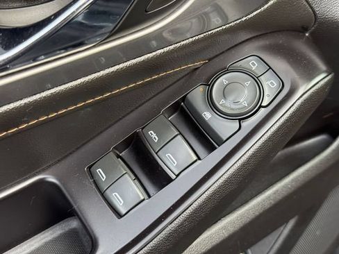 Used 2019 Chevrolet Traverse LT w/ LPO, Floor Liner Package AWD/4WD image 18