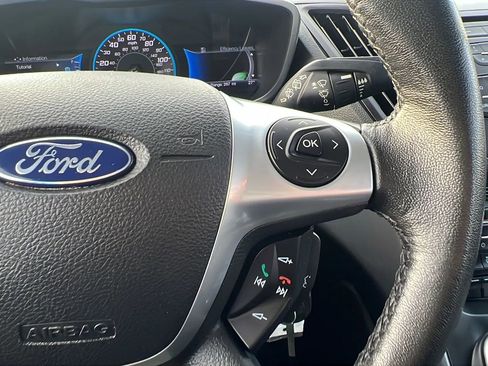 Used 2017 Ford C-MAX SE image 16