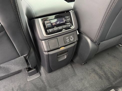 New 2026 Subaru Ascent Limited image 27