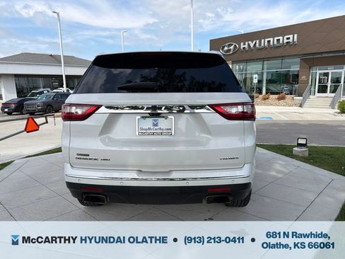 Used 2020 Chevrolet Traverse Premier w/ LPO, Floor Liner Package AWD/4WD image 16