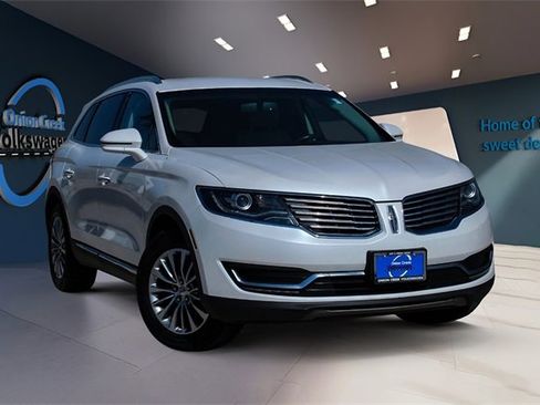 Used 2016 Lincoln MKX Select w/ Select Plus Package image 3