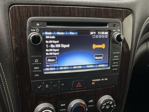 Used 2016 Chevrolet Traverse LT image 17