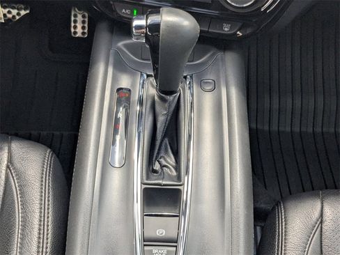 Used 2022 Honda HR-V Sport image 16