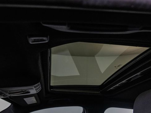 Used 2017 BMW 330i xDrive Sedan image 26