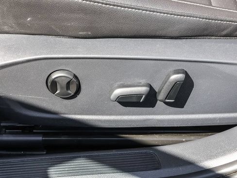 Certified 2024 Volkswagen Jetta SE FWD image 8