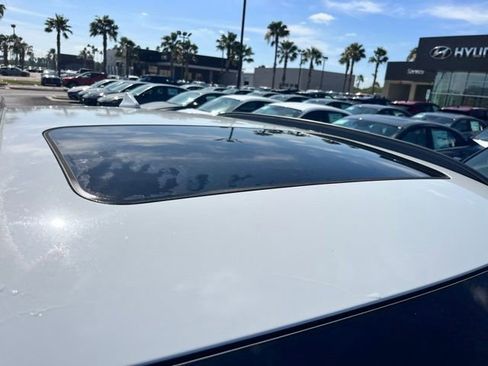 Used 2019 Hyundai Kona Limited FWD image 7