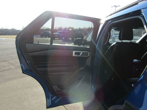 Used 2020 Ford Explorer XLT w/ Equipment Group 202A image 36