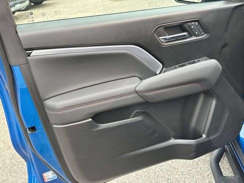 Used 2023 Chevrolet Colorado Z71 w/ Z71 Convenience Package 2 AWD/4WD image 24