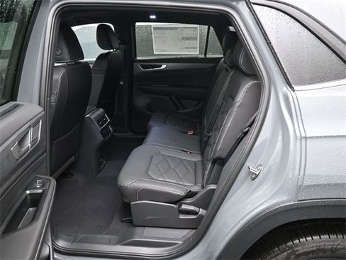 New 2026 Volkswagen Atlas Cross Sport SE image 11