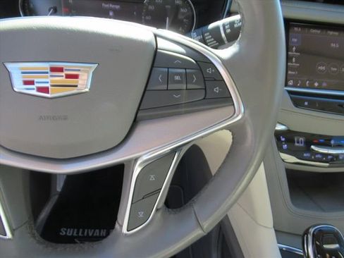 Used 2020 Cadillac XT5 Premium Luxury image 18