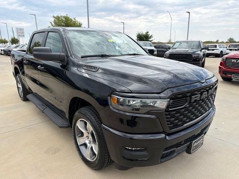 Used 2025 RAM 1500 Tradesman AWD/4WD image 7