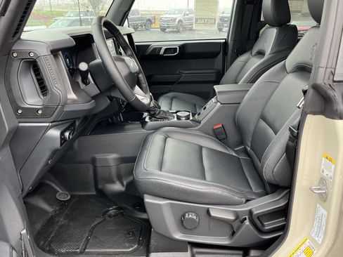 New 2025 Ford Bronco Badlands AWD/4WD image 7