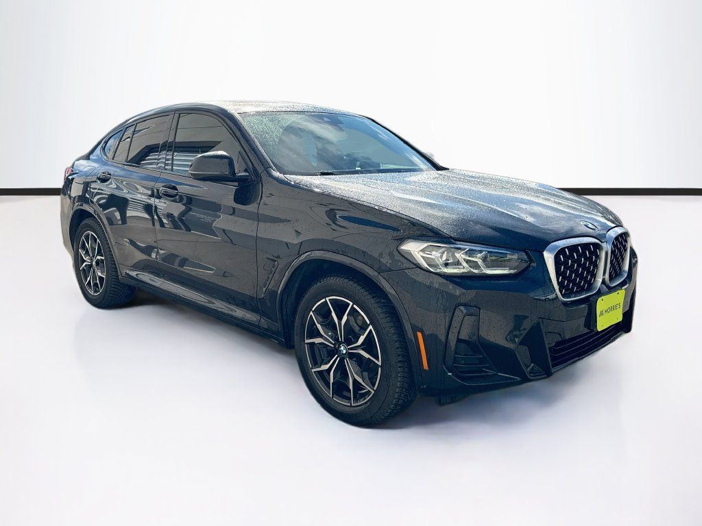 Used 2023 BMW X4 xDrive30i w/ M Sport Package AWD/4WD image 3