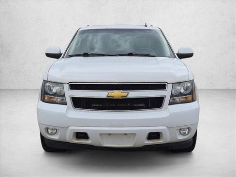 Used 2014 Chevrolet Suburban LT AWD/4WD image 2