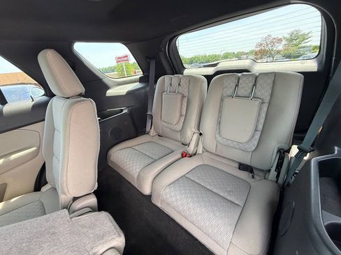 Used 2015 Ford Explorer XLT w/ Equipment Group 201A AWD/4WD image 13