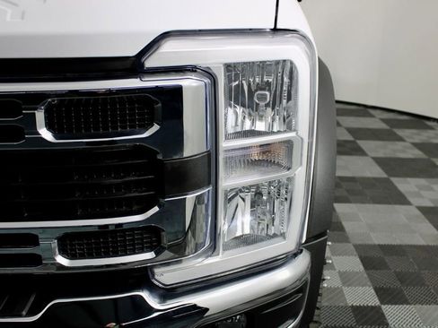 Used 2026 Ford F550 4x4 Regular Cab Super Duty w/ XL Chrome Package image 3