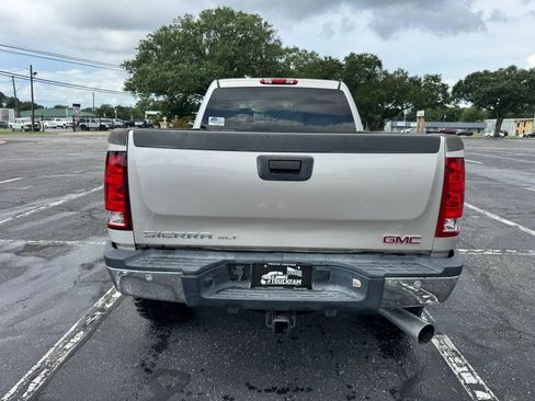 Used 2008 GMC Sierra 2500 SLT w/ Z71 Off-Road Package AWD/4WD image 7