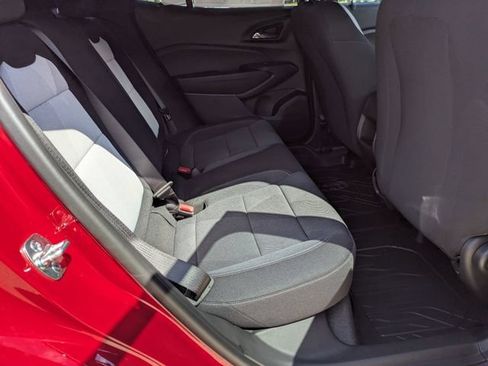 New 2026 Chevrolet Trax RS w/ Sunroof Package FWD image 30