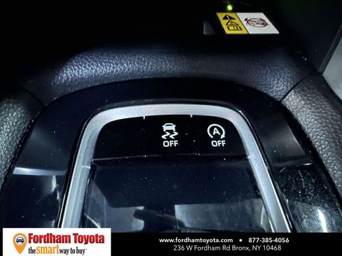 Used 2022 Toyota Corolla Cross LE w/ Moonroof Package image 26