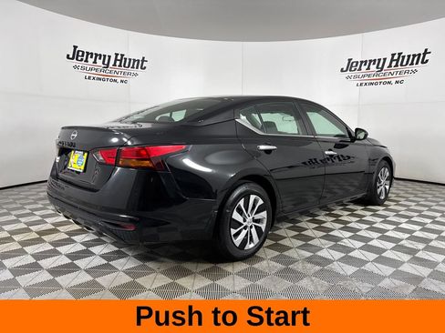 Used 2023 Nissan Altima 2.5 S FWD image 6
