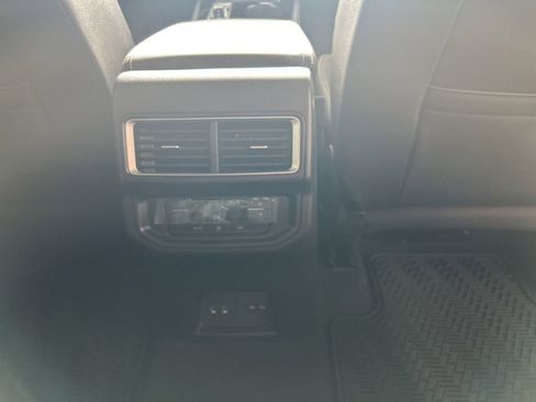 New 2026 Volkswagen Atlas SE image 32