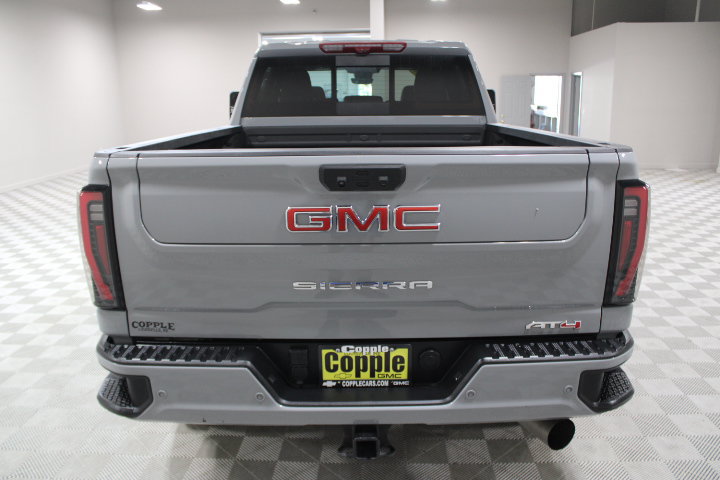 Used 2025 GMC Sierra 2500 AT4 w/ AT4 Premium Plus Package AWD/4WD image 11