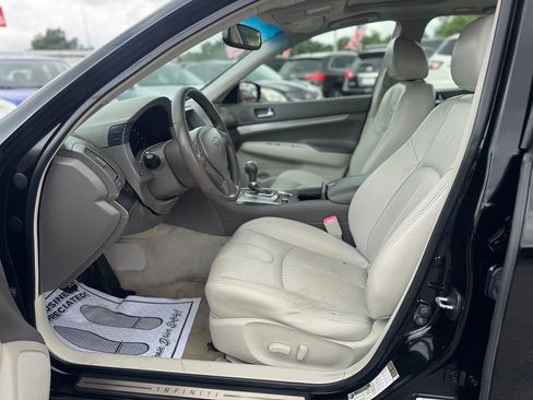 Used 2011 INFINITI G25 Journey w/ Moonroof Pkg image 17