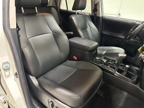 Used 2019 Toyota 4Runner TRD Off-Road Premium image 15