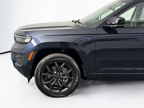 Used 2023 Jeep Grand Cherokee 30th Anniversary image 42