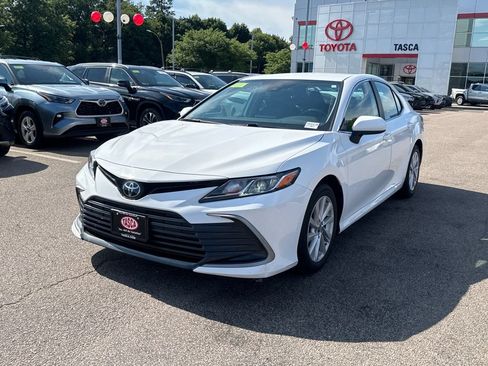 Used 2023 Toyota Camry LE AWD/4WD image 3