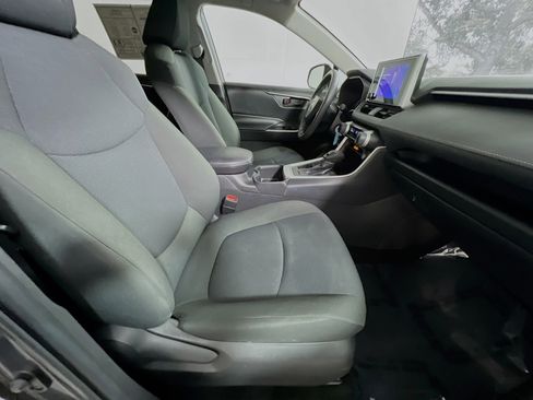 Used 2024 Toyota RAV4 LE image 30