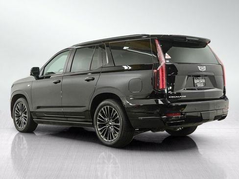 Used 2025 Cadillac Escalade Sport Platinum AWD/4WD image 3