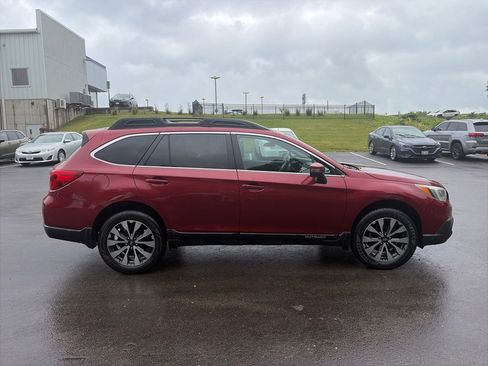 Used 2016 Subaru Outback 2.5i Limited AWD/4WD image 9