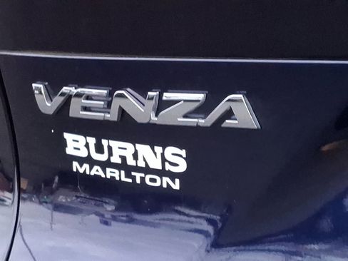 Used 2023 Toyota Venza LE image 31