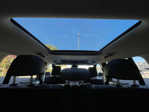 Used 2025 Hyundai Santa Fe Limited image 30