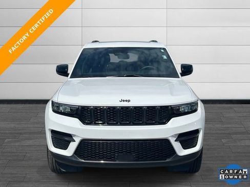 Certified 2024 Jeep Grand Cherokee Altitude AWD/4WD image 8