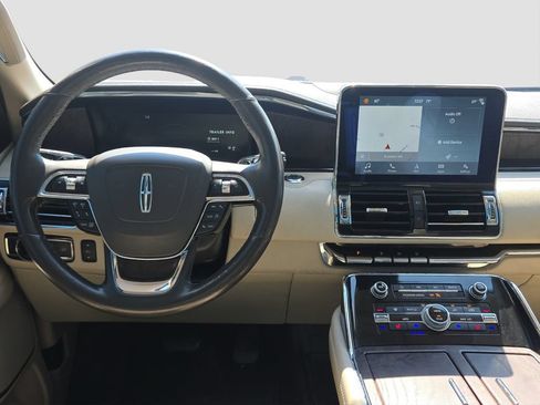 Used 2019 Lincoln Navigator Reserve AWD/4WD image 13